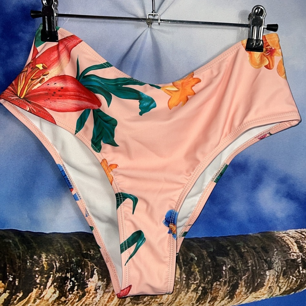 Three Piece Swim Set Tropical Pink Flower - Picture 6 of 6